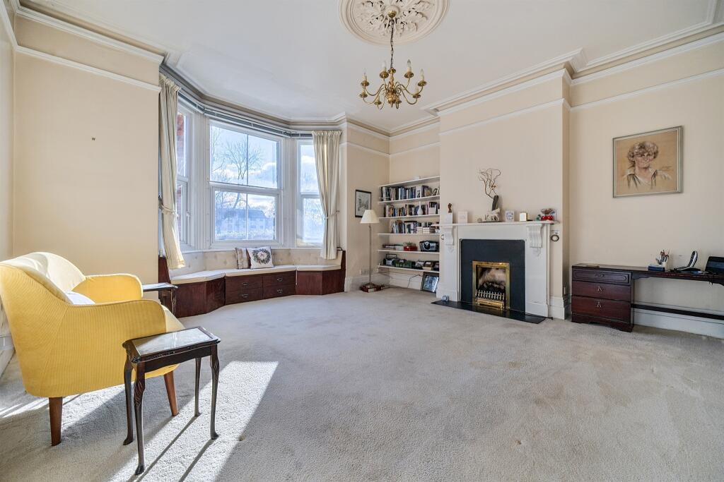 House in Maidenhead, Windsor and Maidenhead - View 3
