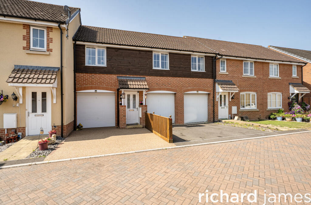 Main image of property: Palomino Place, Swindon, SN5