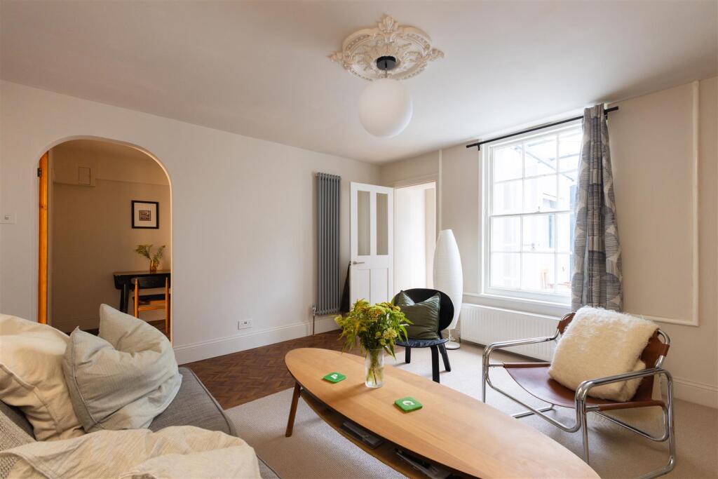 Apartment in Tonbridge - View 5