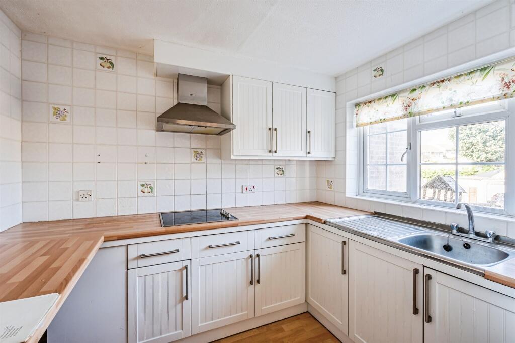 House in Lewes, Seaford - More