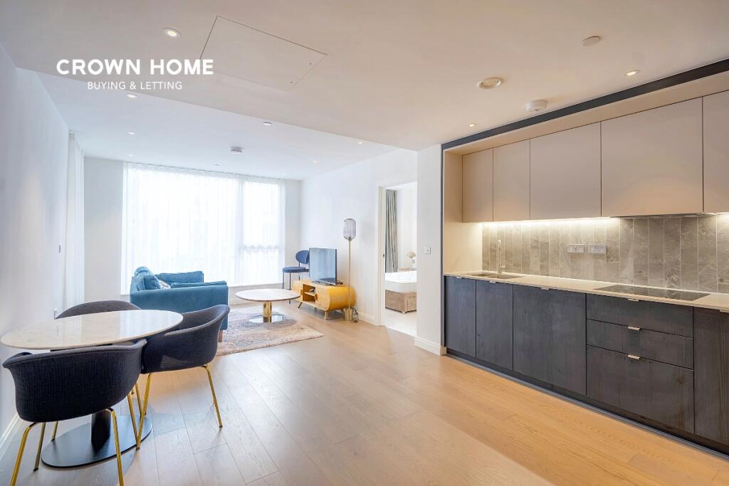 Main image of property: Oval Village, Kennington Lane, Phoenix Court, SE11