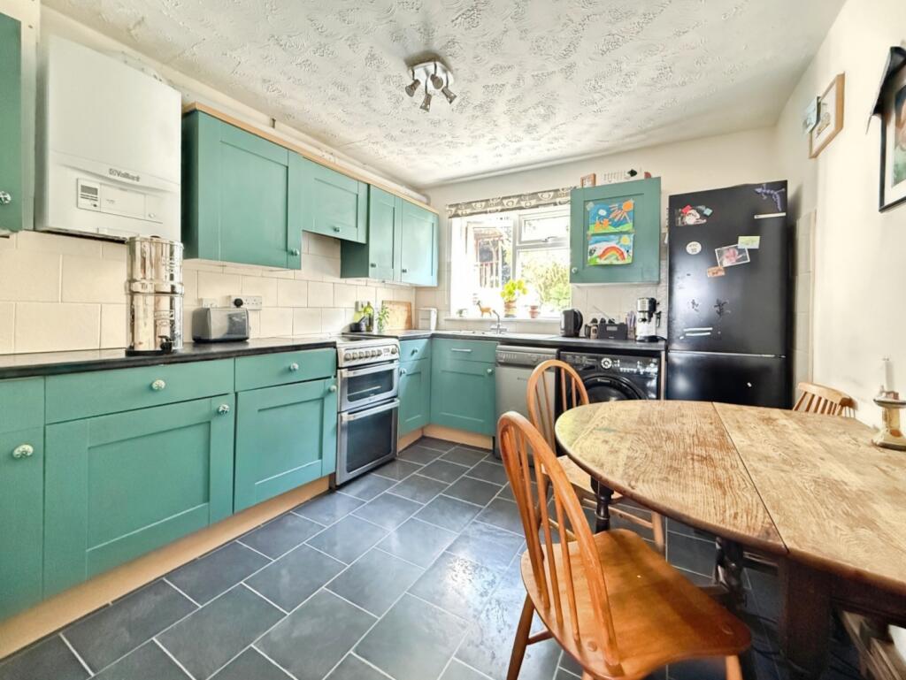 Apartment in Stroud - View 4