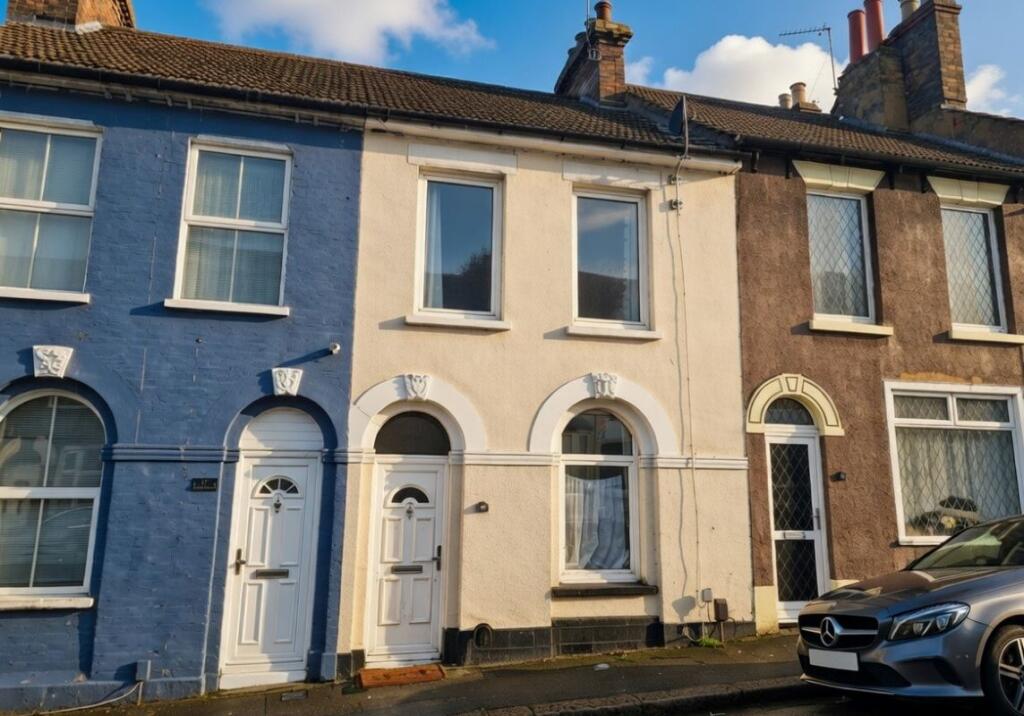 Main image of property: 19 Bryant Road, Rochester, Kent, ME2 3EW