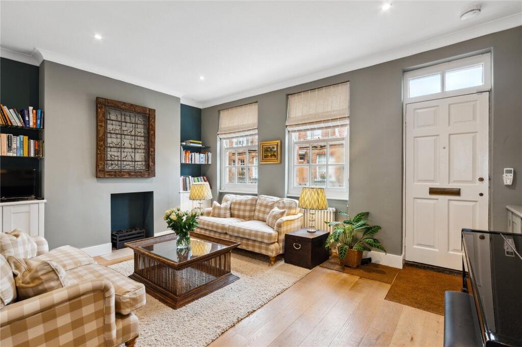 1 bedroom mews property for rent