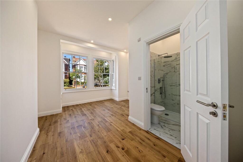 Apartment in Twickenham - View 5