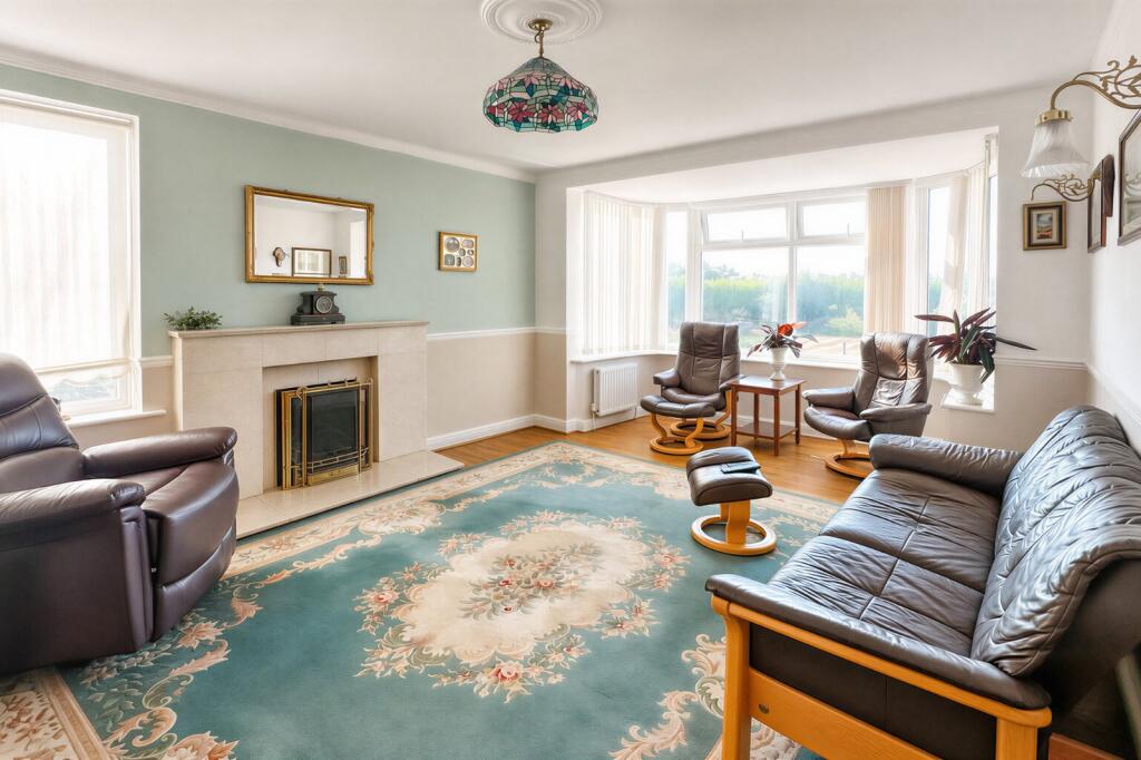House in Worthing, West Sussex - View 4