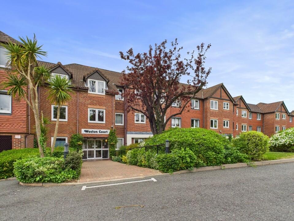 Main image of property: Farnham Close, London, N20