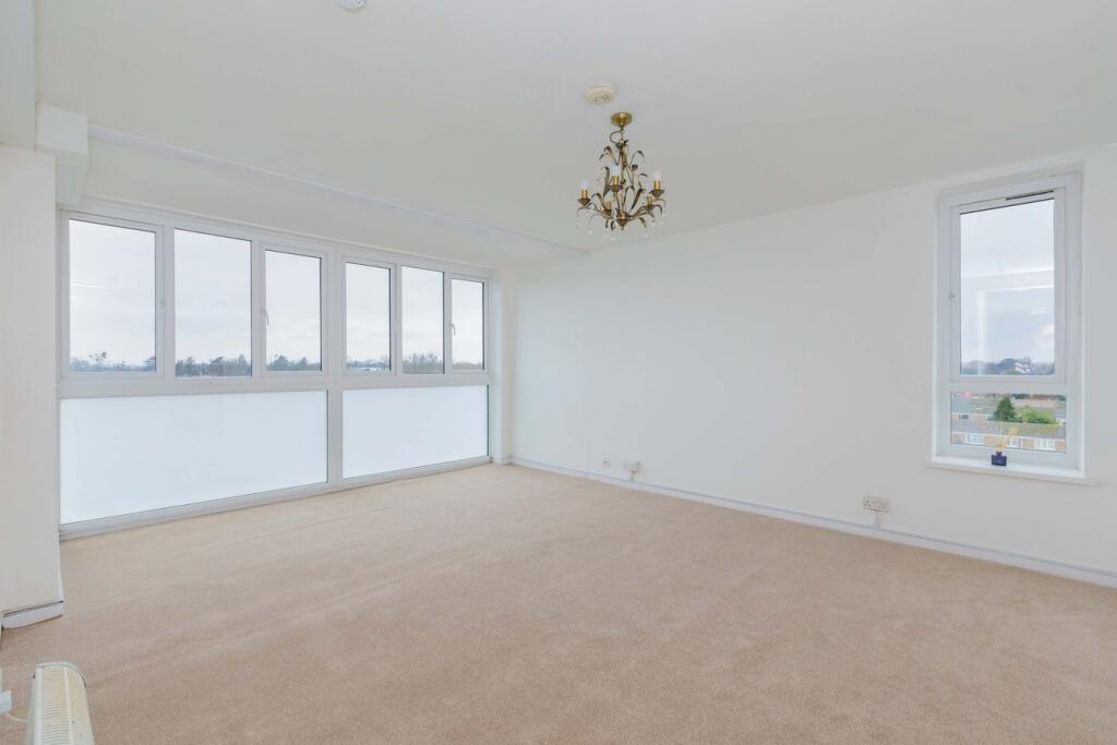 Main image of property: High Street, Langley, SL3