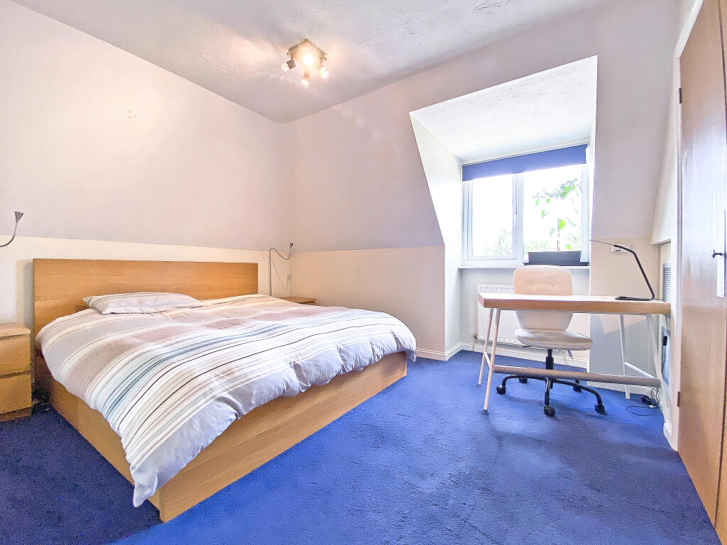 Apartment in Guildford, Ash - More