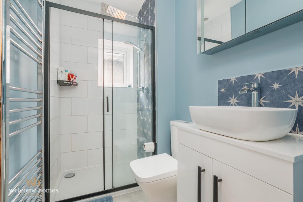 Apartment in Christchurch, Iford, Bournemouth - View 3