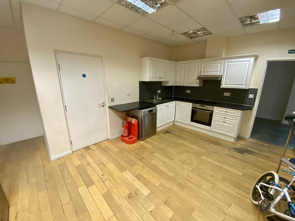 Main image of property: Unit 8A, Premier Business Park, Dencora Way, Luton, Bedfordshire, LU3