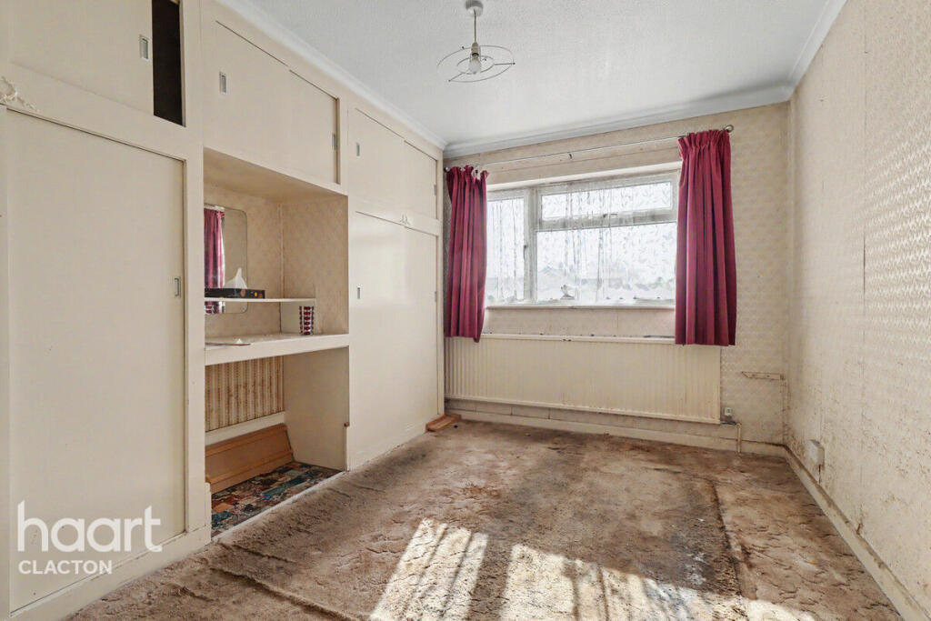 Manfield Gardens, Clacton-On-Sea photo 4