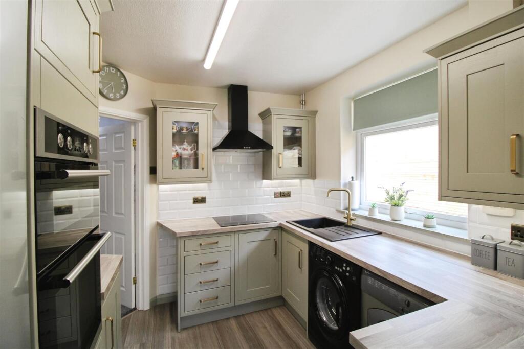 House in Rugby, Warwickshire - View 4