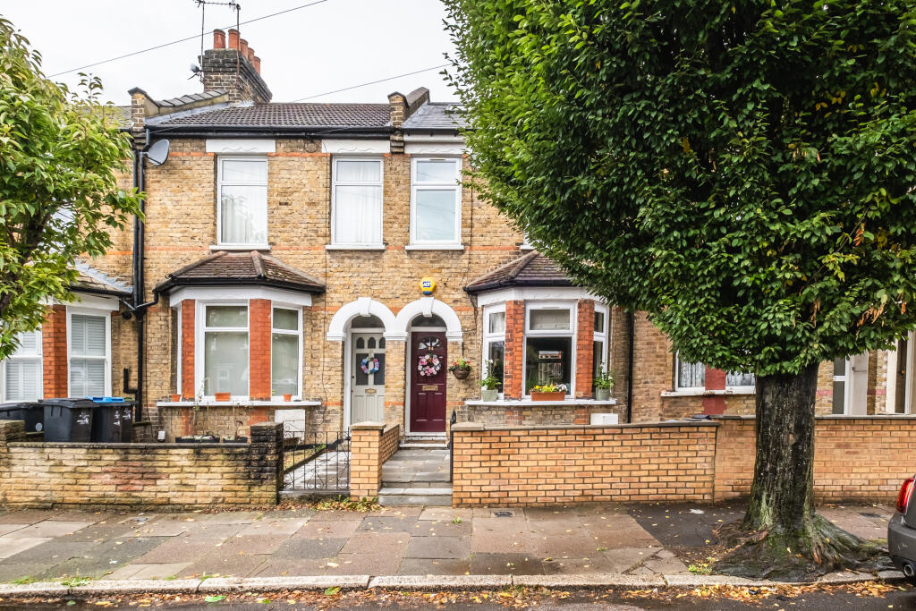 House in London - View 3