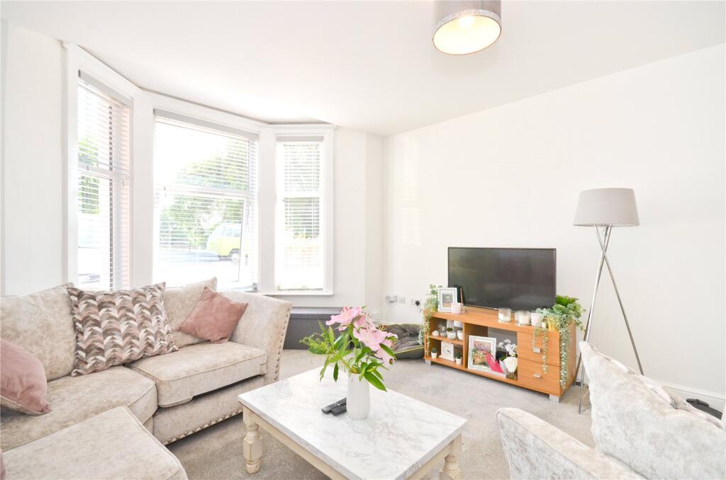 Victoria Grove, East Cowes, Isle of Wight photo 4