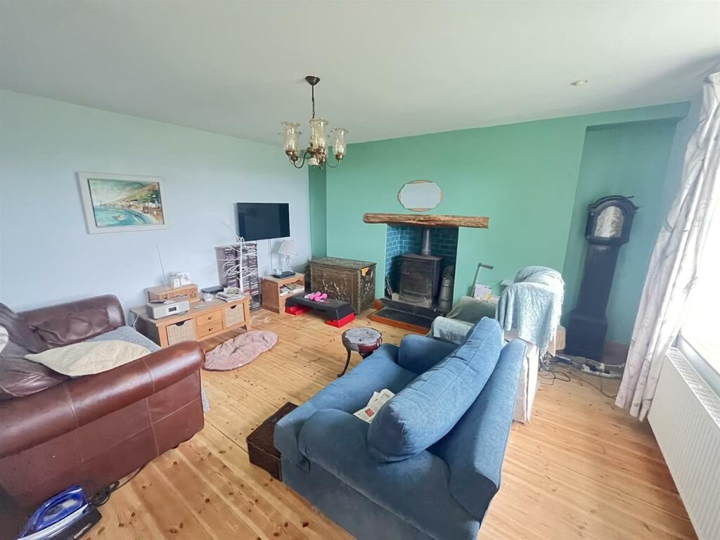 Felinfach, Lampeter photo 3