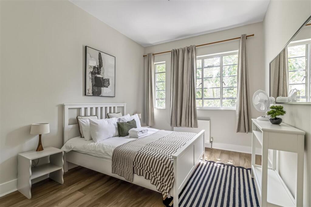 2-bed flat on Tavistock Road, W11, £650,000