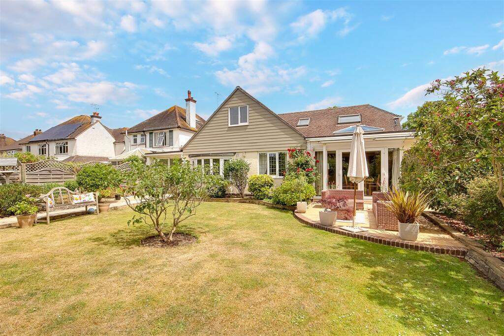 House in Worthing, West Sussex - View 2