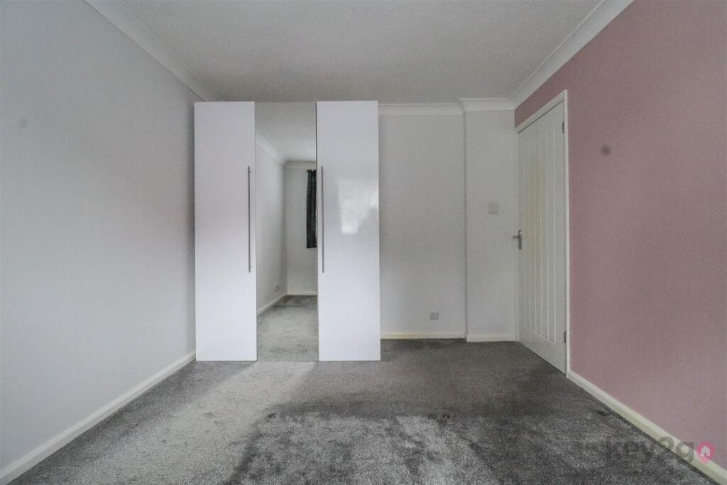 Apartment in Sheffield - More