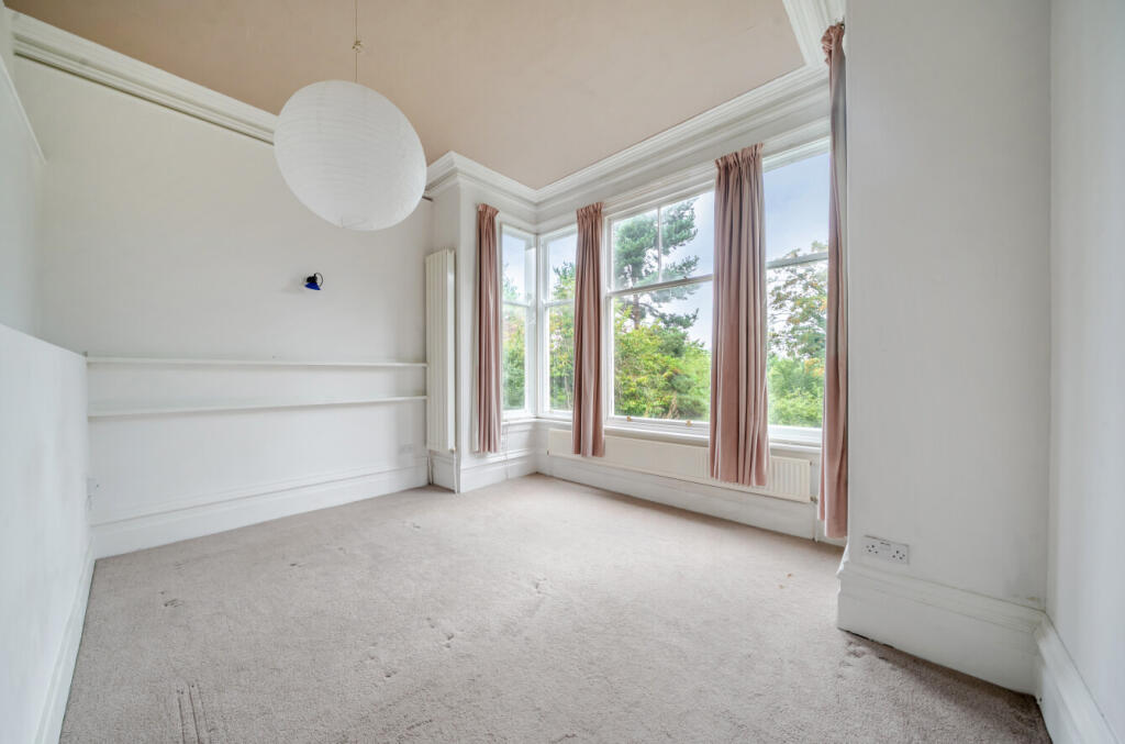 House in Leeds, Headingley Hill, Meanwood - View 4