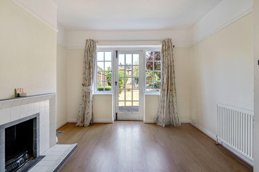 Holford Road, Merrow, GU1 photo 4