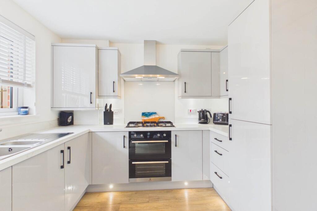 House in Muirhead, North Lanarkshire - More