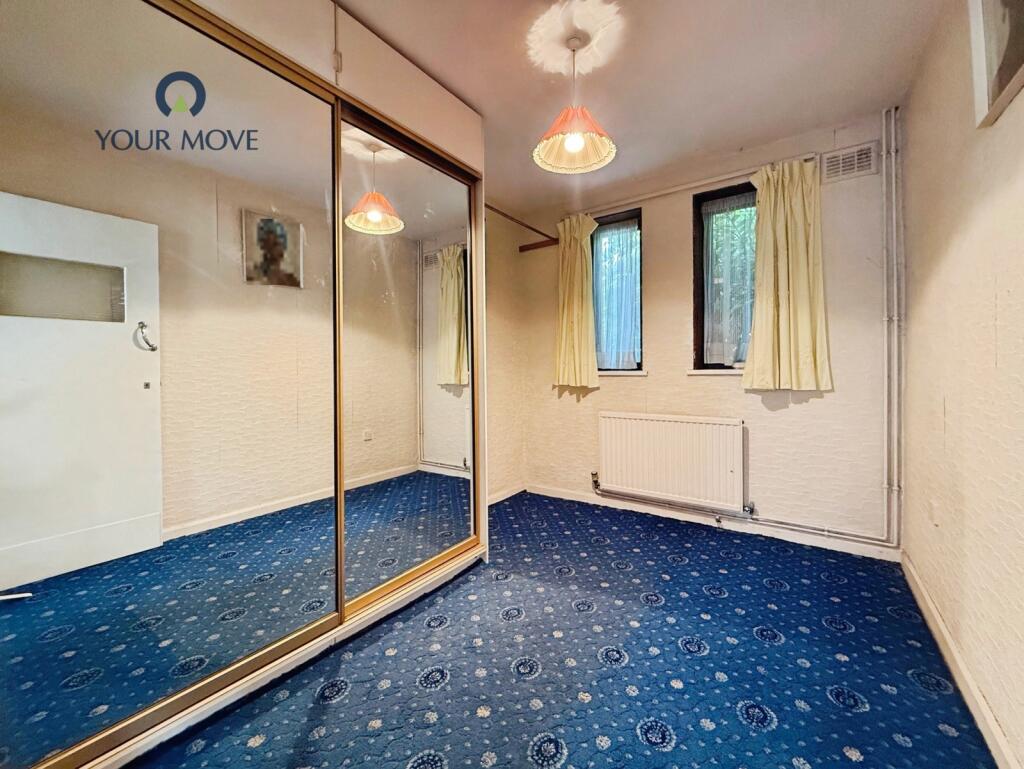 House in Dartford - More