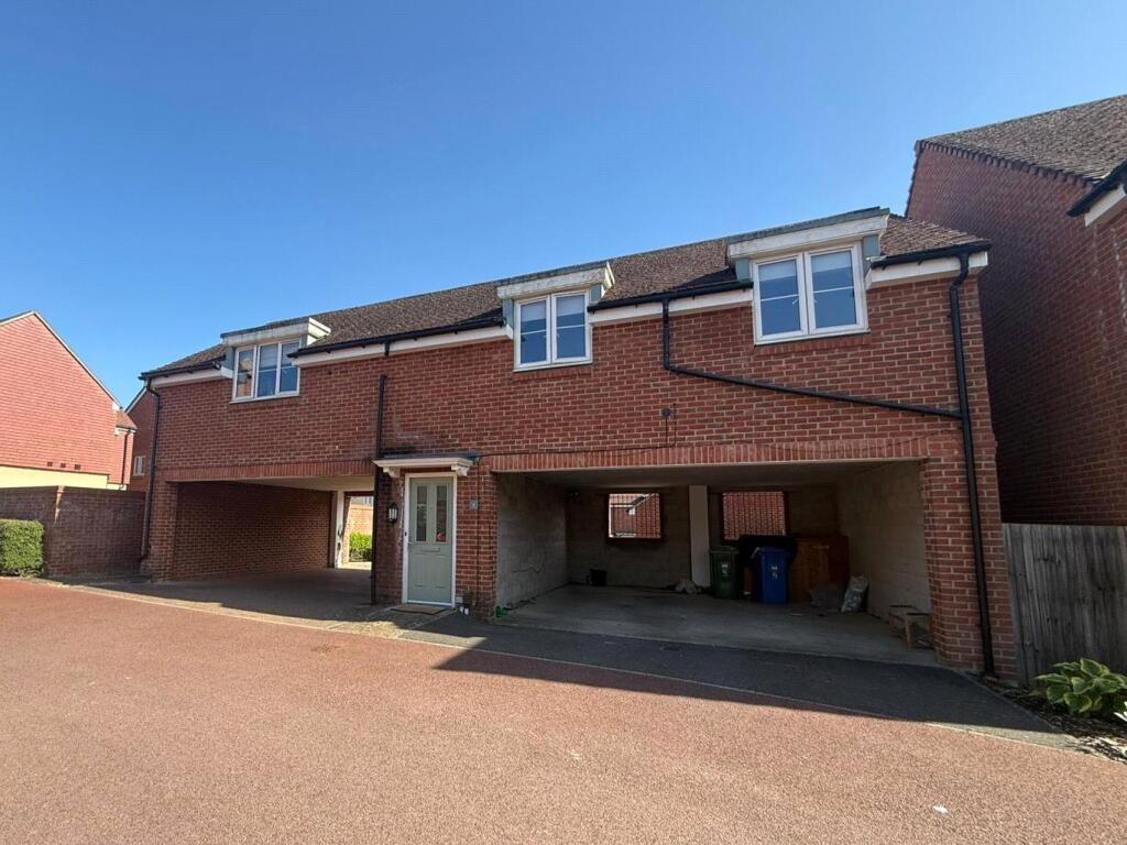 Main image of property: Spoonbill Rise, Bracknell, Berkshire, RG12