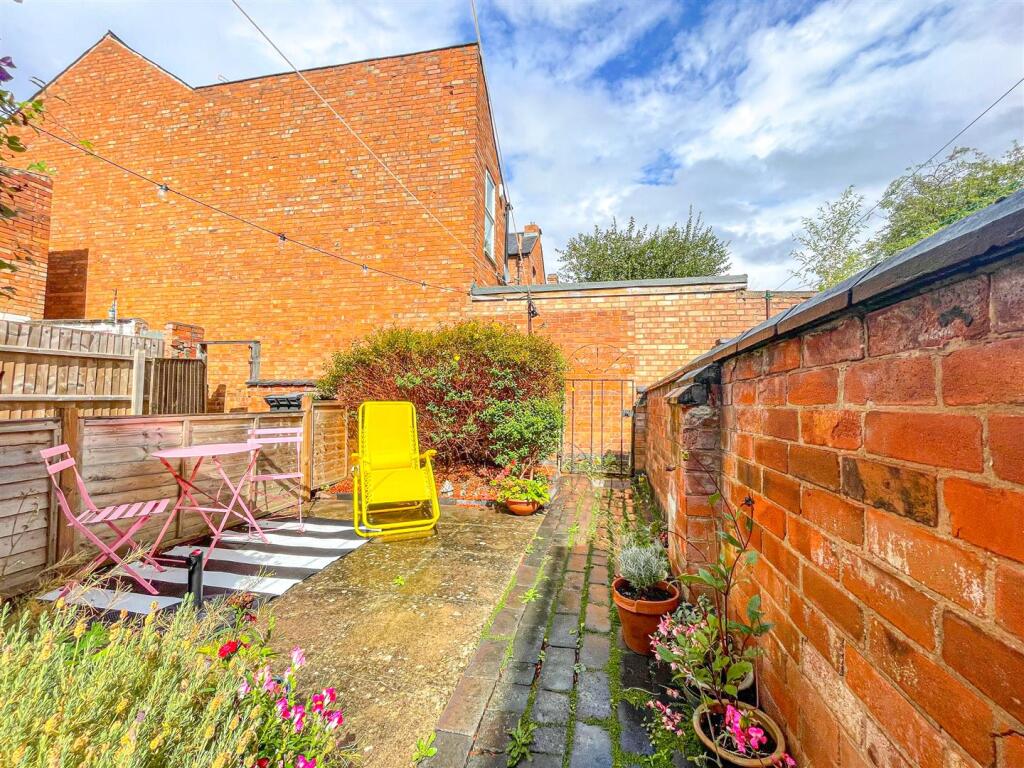 House in Leicester - View 4