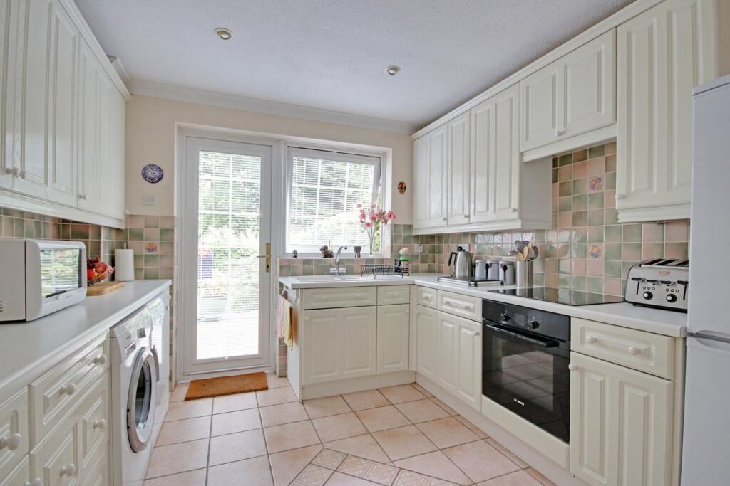 House in New Forest, Bransgore - View 5