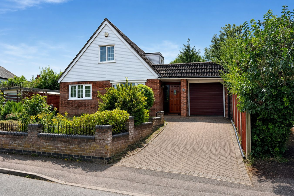 Main image of property: Murrell Lane, Stotfold, Hitchin, SG5