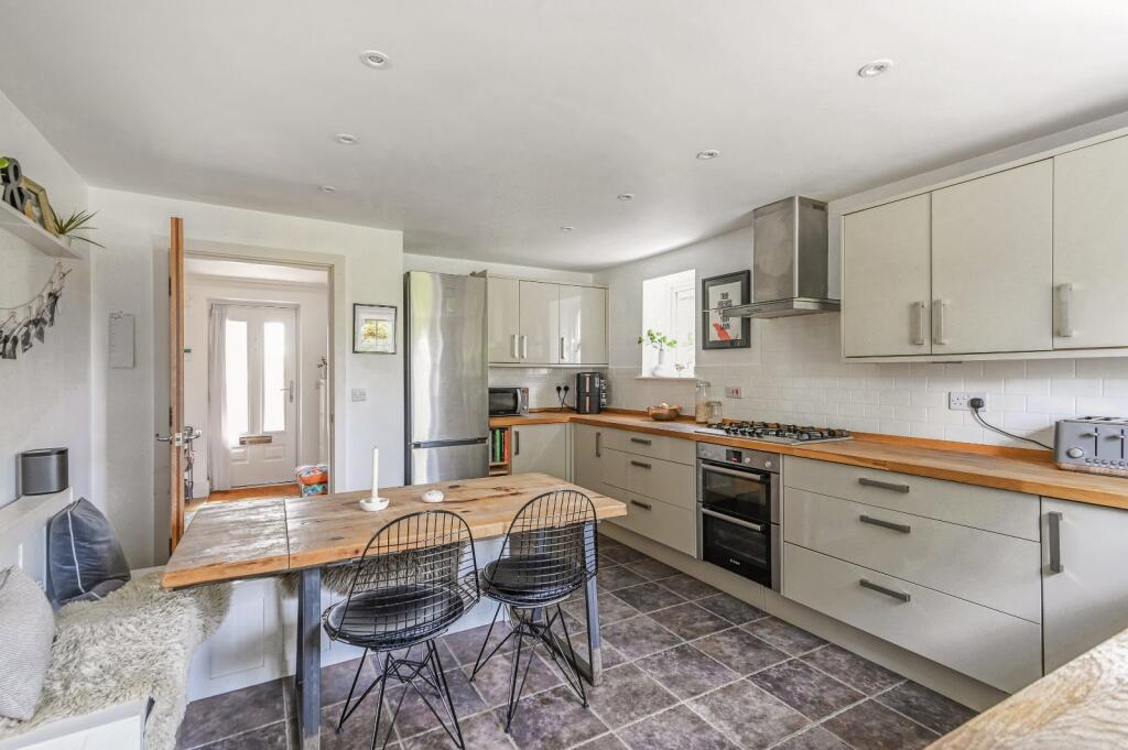 Garden Close, Woodchurch, Ashford, Kent, TN26 photo 3