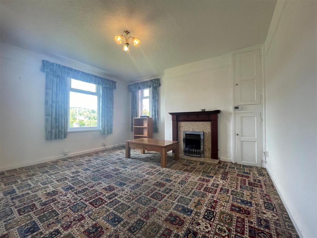 Folland Road, Garnant, Ammanford photo 4