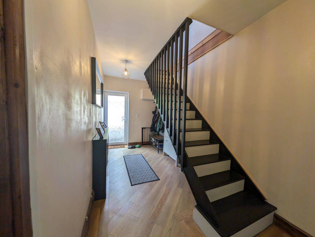 House in Hirwaun - View 5