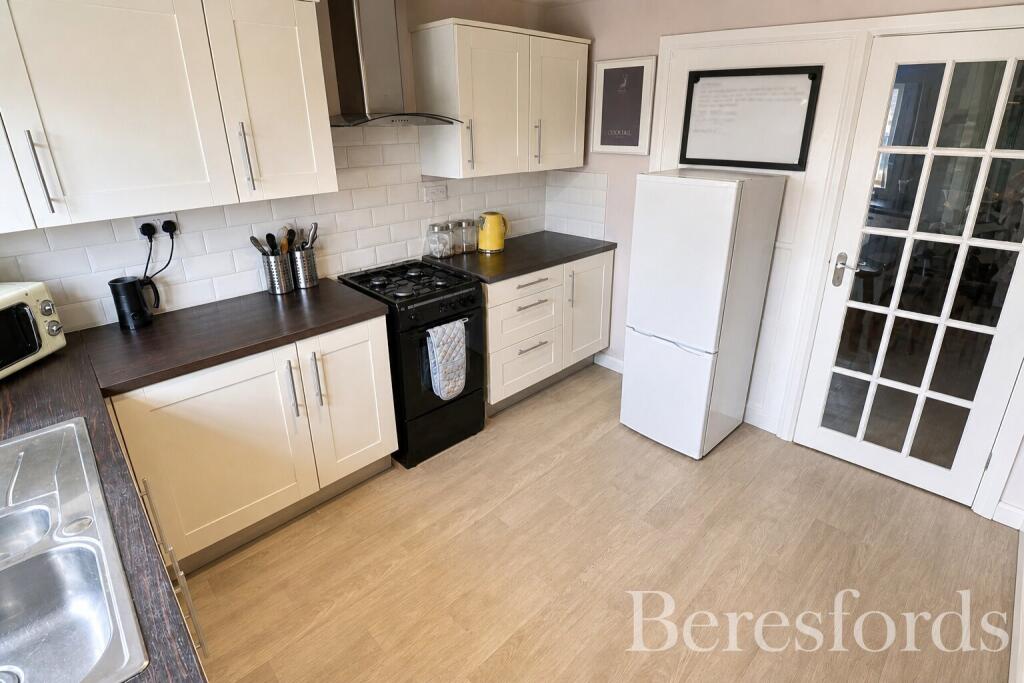 Apartment in Romford - View 3