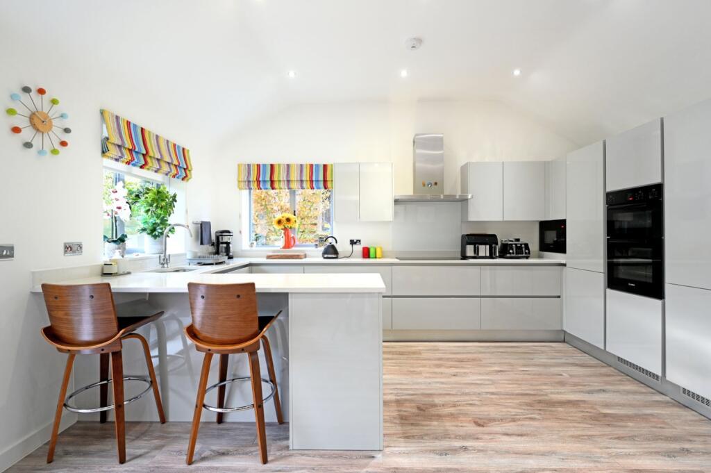 House in Redhill - View 4