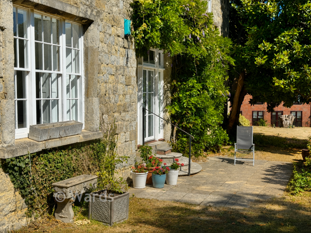 Old Parsonage Court, West Malling, Kent photo 4