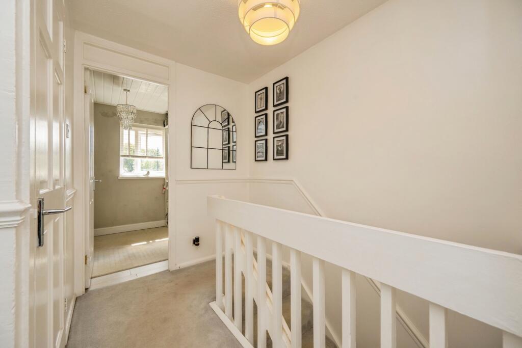 House in Tamworth, Staffordshire - More