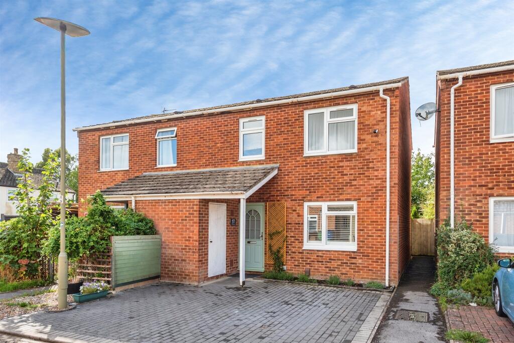 Main image of property: Van Diemans Lane, Oxford