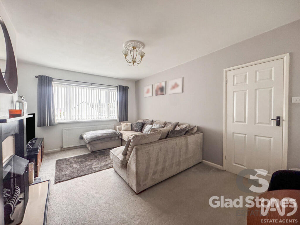 Princess Avenue, Plymstock, Plymouth, PL9 Immaculate Semi Detached Bungalow in Sought After Location - Ansicht 2