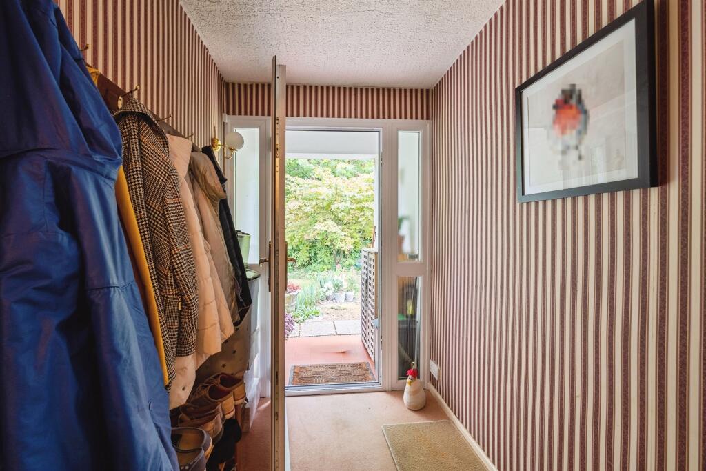 House in Swindon, Box - View 4