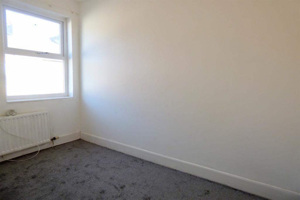 15 Cawdor Street, Runcorn, Cheshire, WA7 1EN photo 5