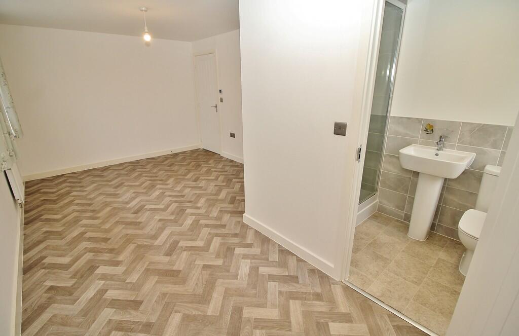 House in Havant, Hampshire - View 5