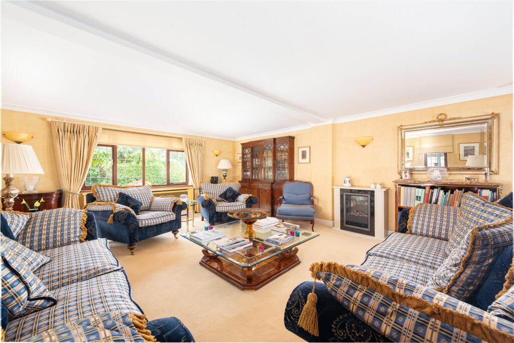 House in Stevenage - View 2