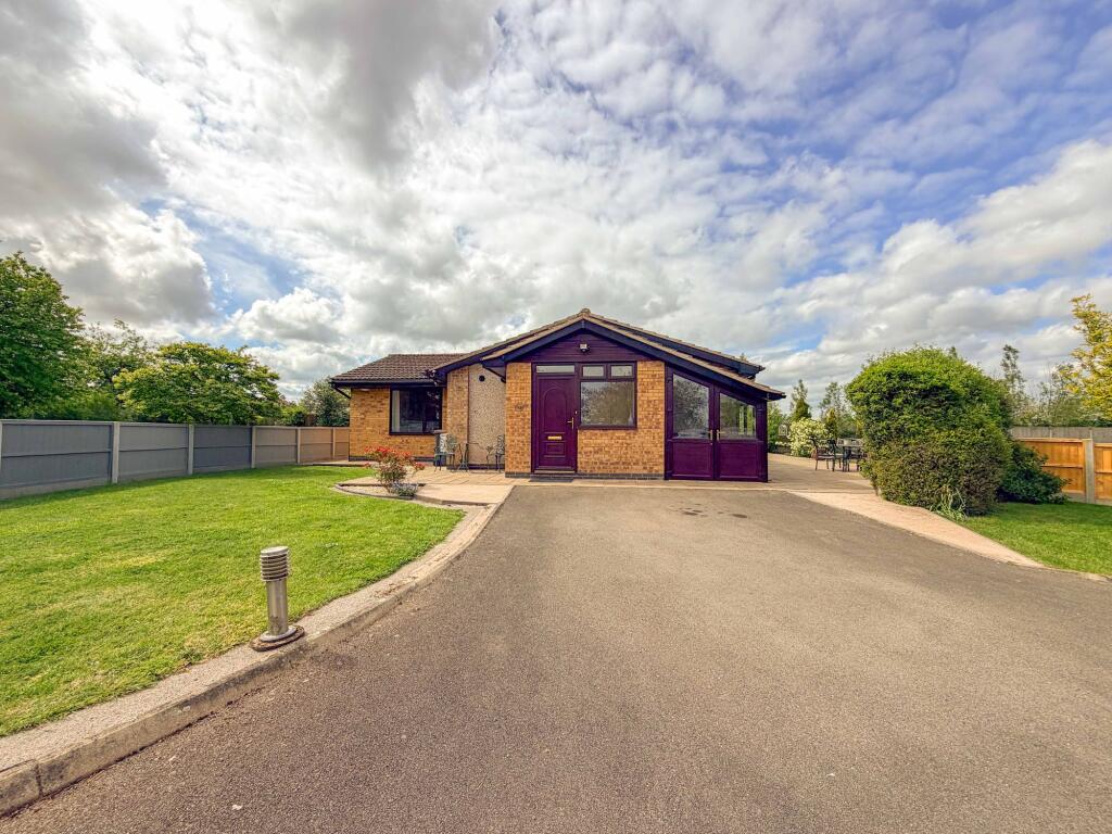 Main image of property: Long Street, Bulkington, CV12