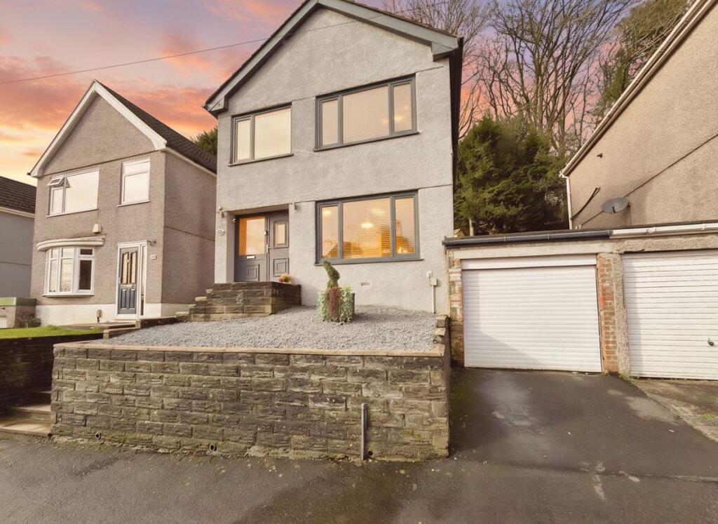 Main image of property: Trewyddfa road, Morriston, Swansea