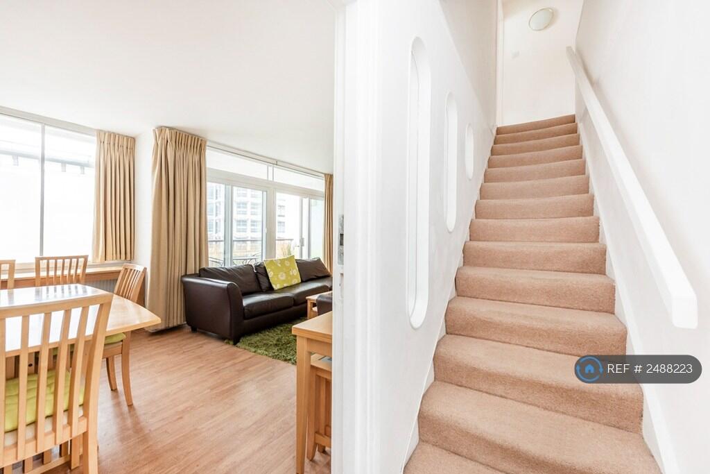 2 bedroom maisonette for rent