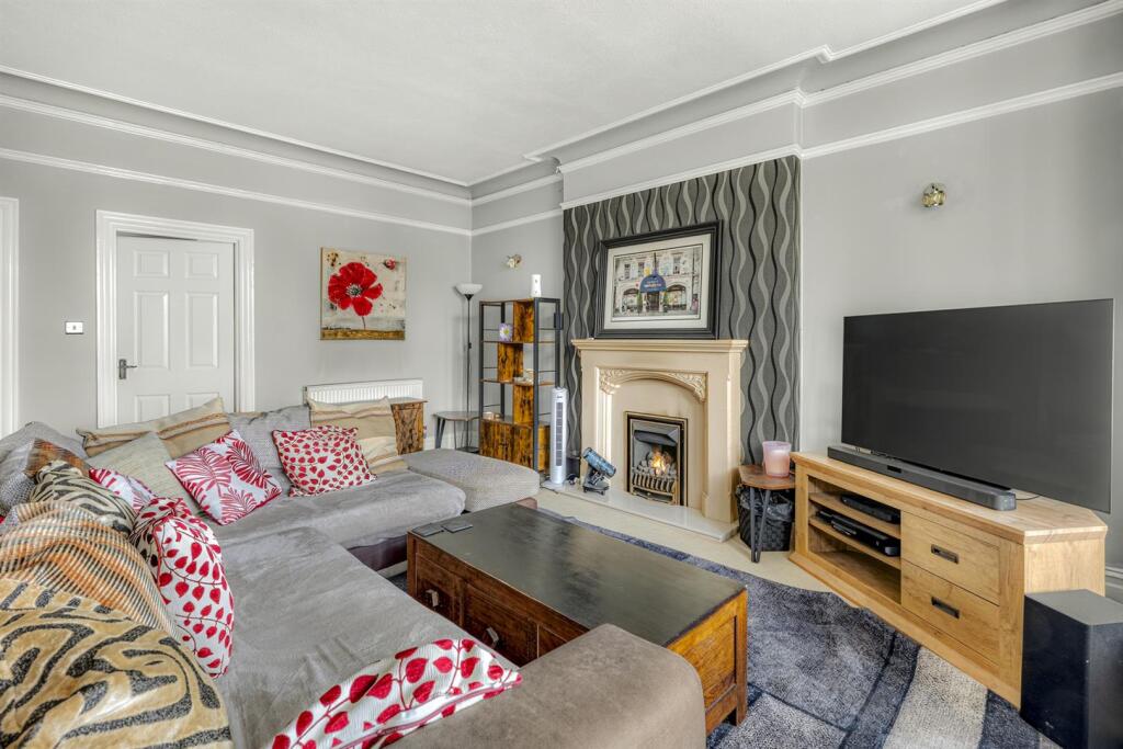 Apartment in Brighton - View 4