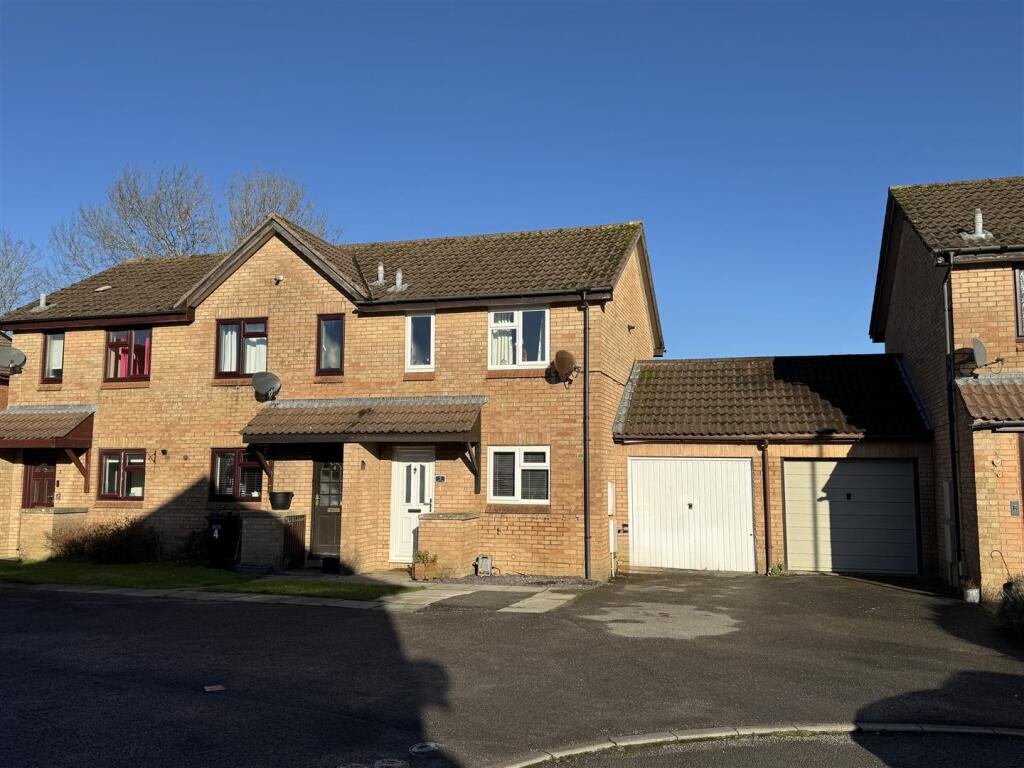 Main image of property: Blackbird Close, Westfield