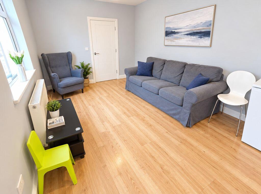 Apartment in Bristol - View 3